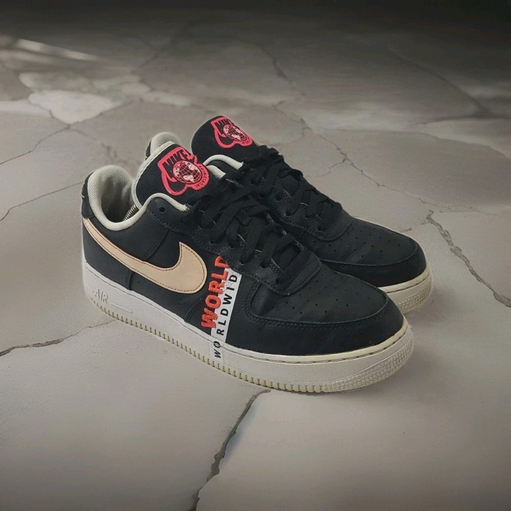 Nike Air Force 1 Low '07 LV8 Men's Size 10 Worldwide Pack Black Flash